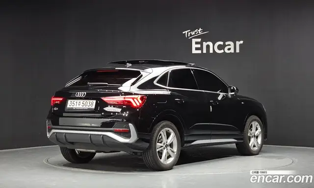 Audi Q3, 2022, 30 700 км