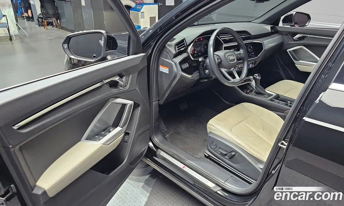 Audi Q3 2023 2.0 автомат (гидро), фото 13