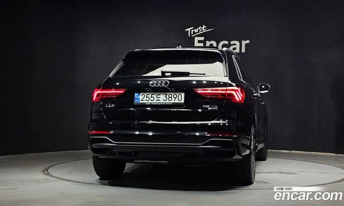 Audi Q3 2023 2.0 автомат (гидро), фото 4
