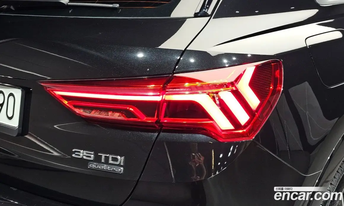Audi Q3 2023 2.0 автомат (гидро), фото 9