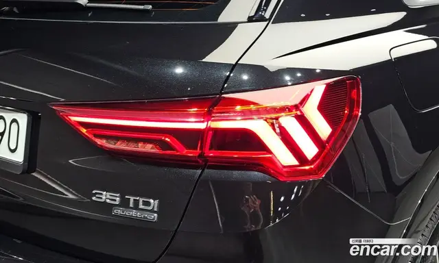 Audi Q3 2023 2.0 автомат (гидро), миниатюра 9