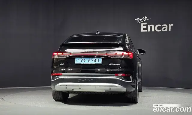 Audi Q4 e-tron 2023 0.2 автомат (гидро), миниатюра 4