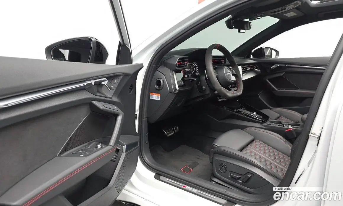 Audi RS3 2024 2.5 автомат (гидро), фото 13