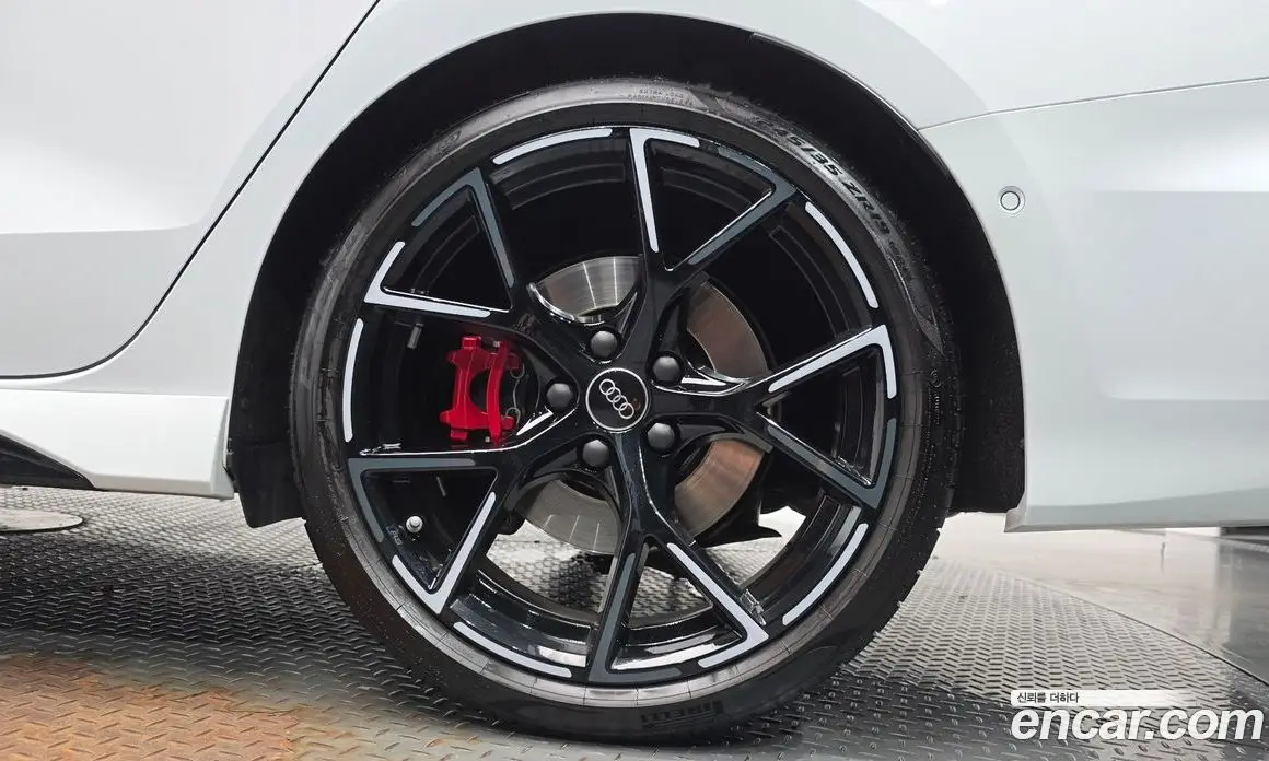 Audi RS3 2024 2.5 автомат (гидро), фото 7