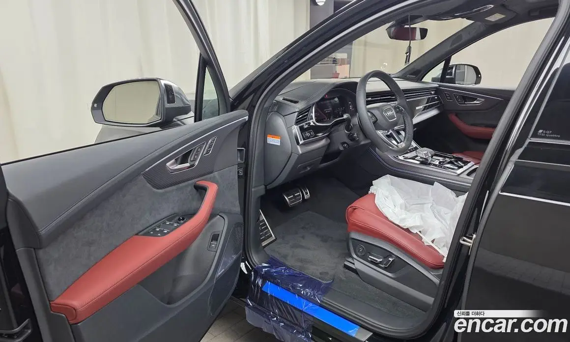 Audi SQ7 2026 4.0 автомат (гидро), фото 13