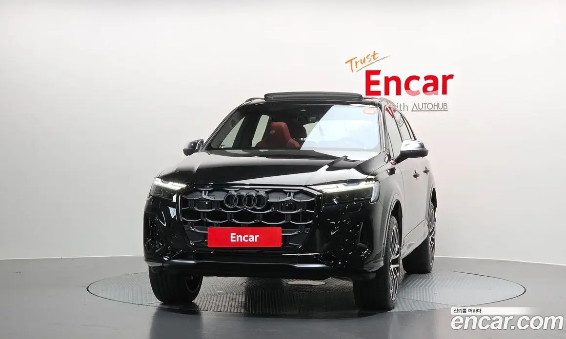 Audi SQ7 2026 4.0 автомат (гидро), фото 3