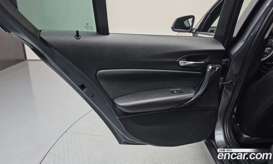 BMW 1 серия 2015 2.0 автомат (гидро), фото 14