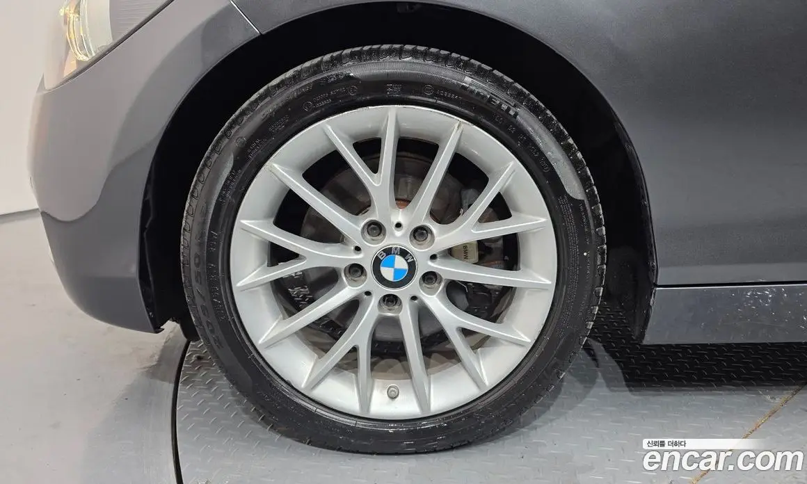 BMW 1 серия 2015 2.0 автомат (гидро), фото 4