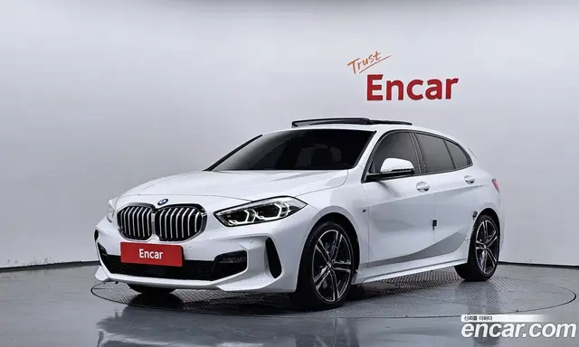 BMW 1 серия, 2023, 9 988 км
