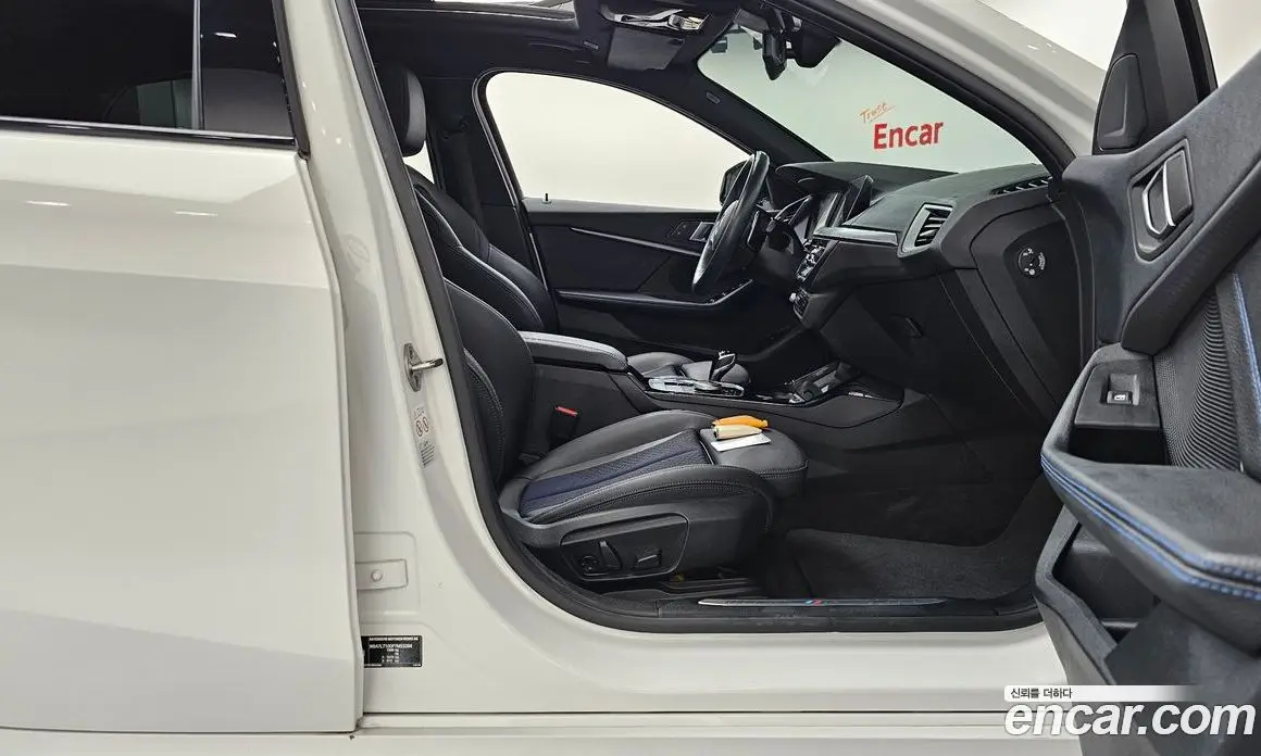 BMW 1 серия 2023 2.0 автомат (гидро), фото 16 BMW 1 серия 2023 2.0 автомат (гидро), фото 16