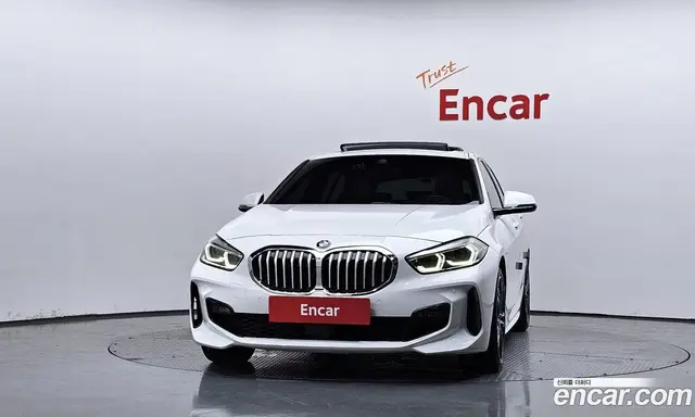 BMW 1 серия 2023 2.0 автомат (гидро), миниатюра 3 BMW 1 серия 2023 2.0 автомат (гидро), миниатюра 3