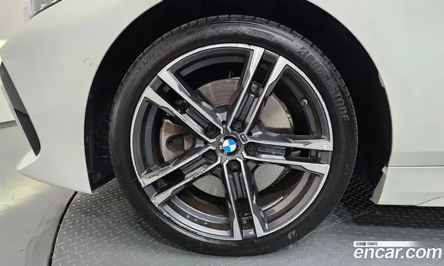 BMW 1 серия 2023 2.0 автомат (гидро), миниатюра 5 BMW 1 серия 2023 2.0 автомат (гидро), миниатюра 5