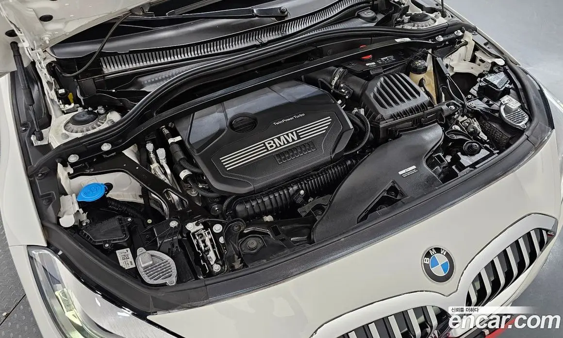 BMW 1 серия 2023 2.0 автомат (гидро), фото 6 BMW 1 серия 2023 2.0 автомат (гидро), фото 6