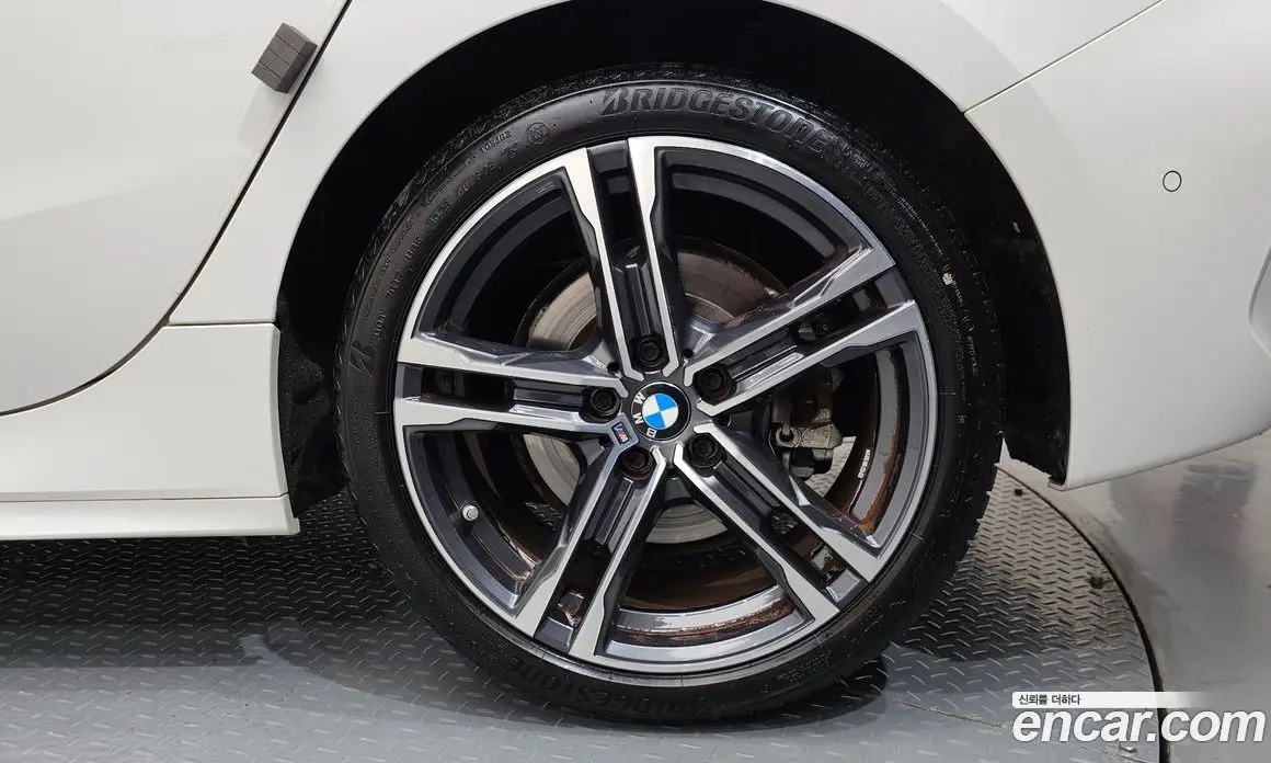 BMW 1 серия 2023 2.0 автомат (гидро), фото 7 BMW 1 серия 2023 2.0 автомат (гидро), фото 7