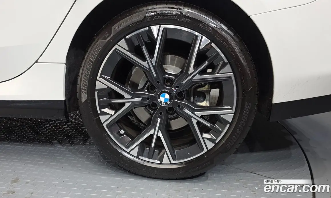 BMW 2 серия 2025 2.0 автомат (гидро), фото 7
