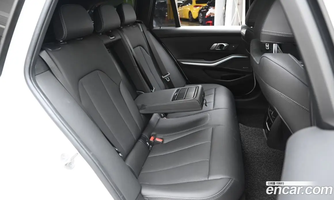 BMW 3 серия 2024 2.0 автомат (гидро), фото 12