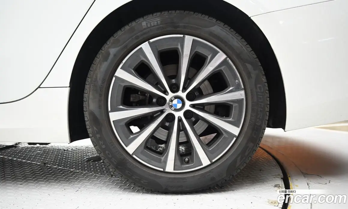BMW 3 серия 2024 2.0 автомат (гидро), фото 5