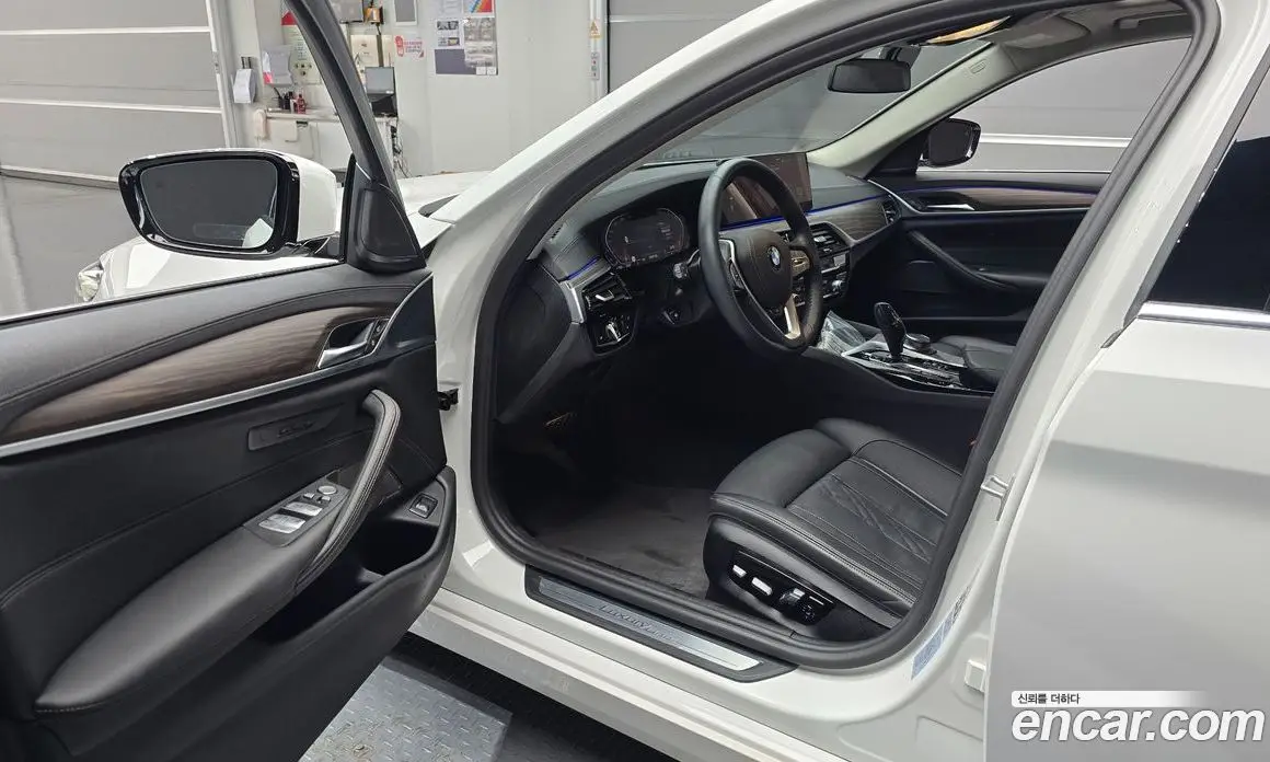 BMW 5 серия 2023 2.0 автомат (гидро), фото 13