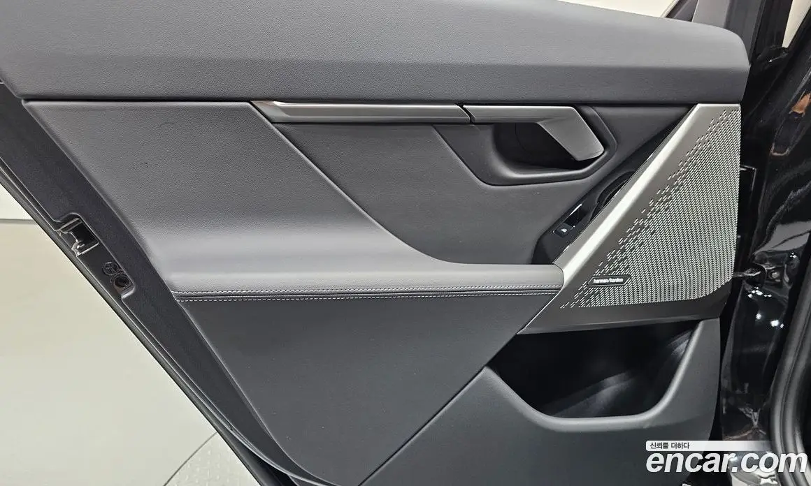 BMW 5 серия 2025 2.0 автомат (гидро), фото 15 BMW 5 серия 2025 2.0 автомат (гидро), фото 15