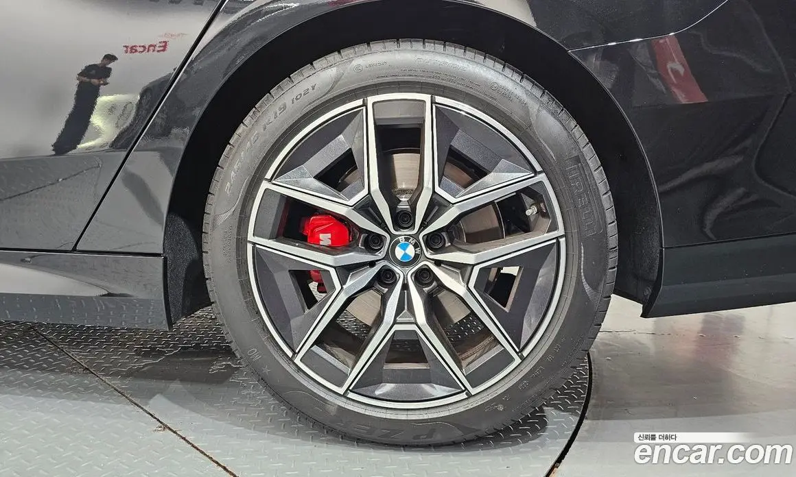 BMW 5 серия 2025 2.0 автомат (гидро), фото 7 BMW 5 серия 2025 2.0 автомат (гидро), фото 7