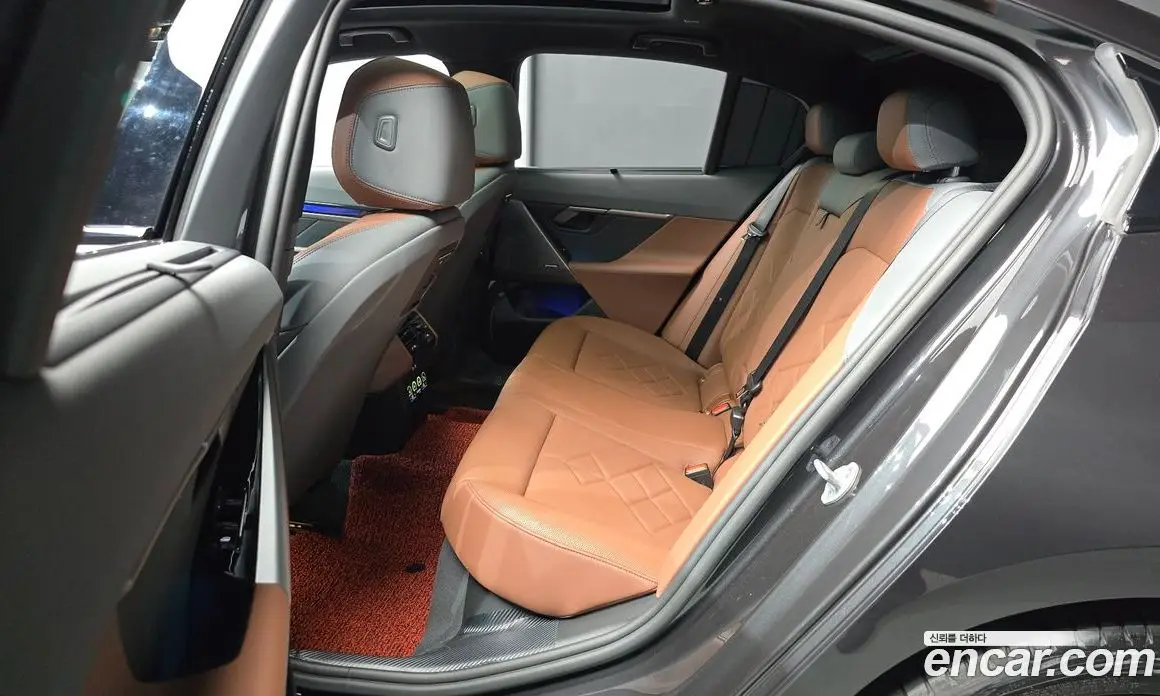 BMW 5 серия 2026 2.0 автомат (гидро), фото 18