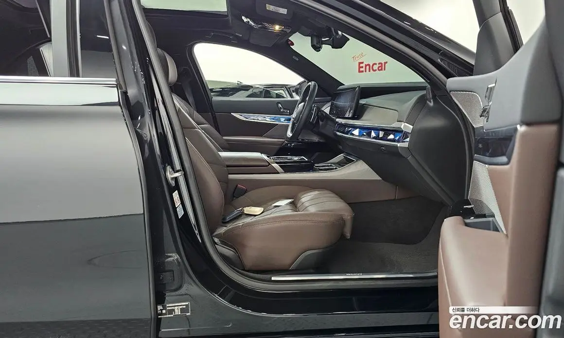 BMW 7 серия 2023 3.0 автомат (гидро), фото 16