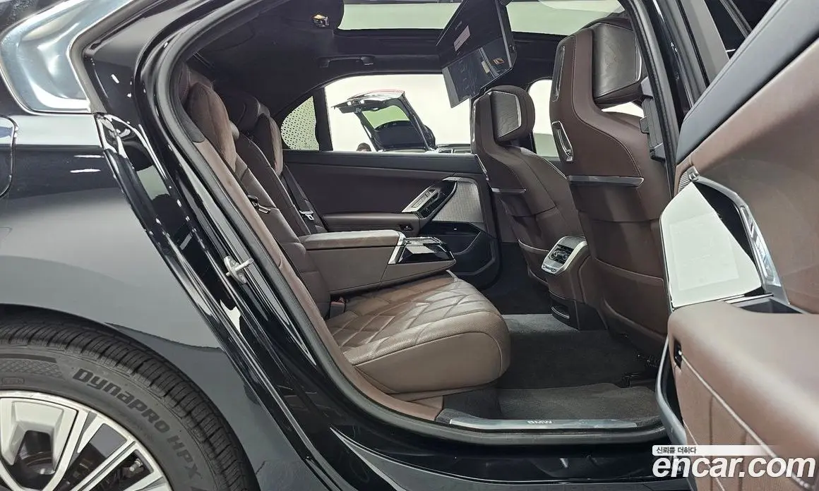 BMW 7 серия 2023 3.0 автомат (гидро), фото 17