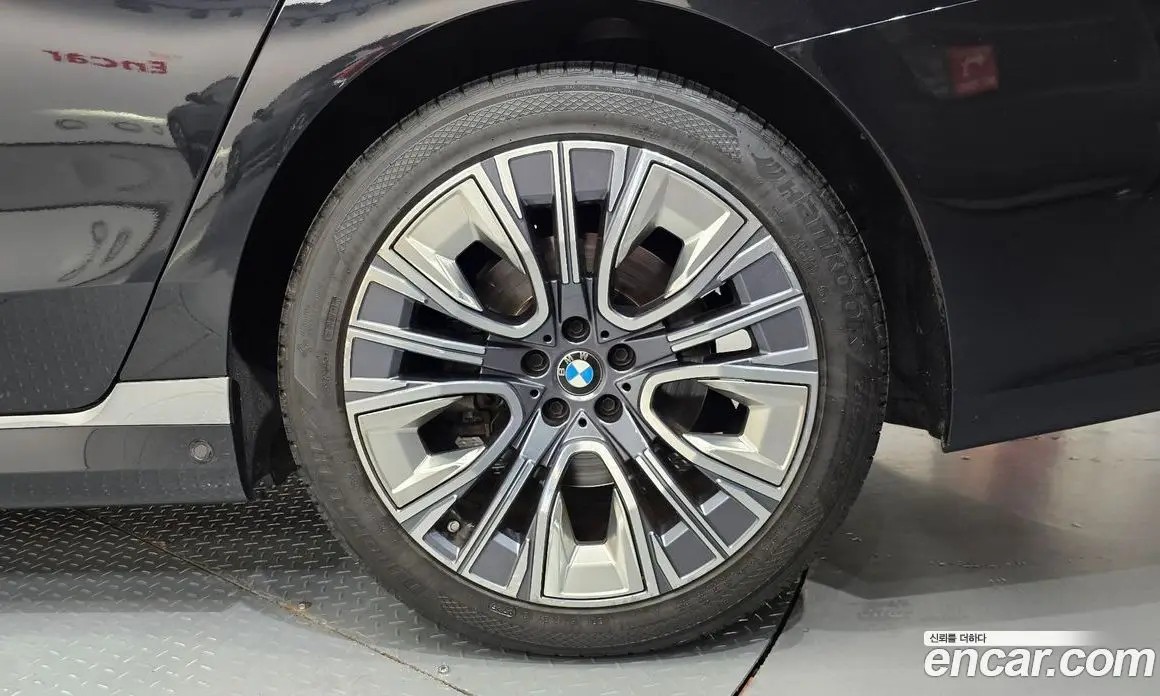 BMW 7 серия 2023 3.0 автомат (гидро), фото 7