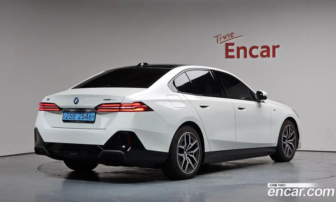 BMW i5 2024 0.2 автомат (гидро), фото 1 BMW i5 2024 0.2 автомат (гидро), фото 1