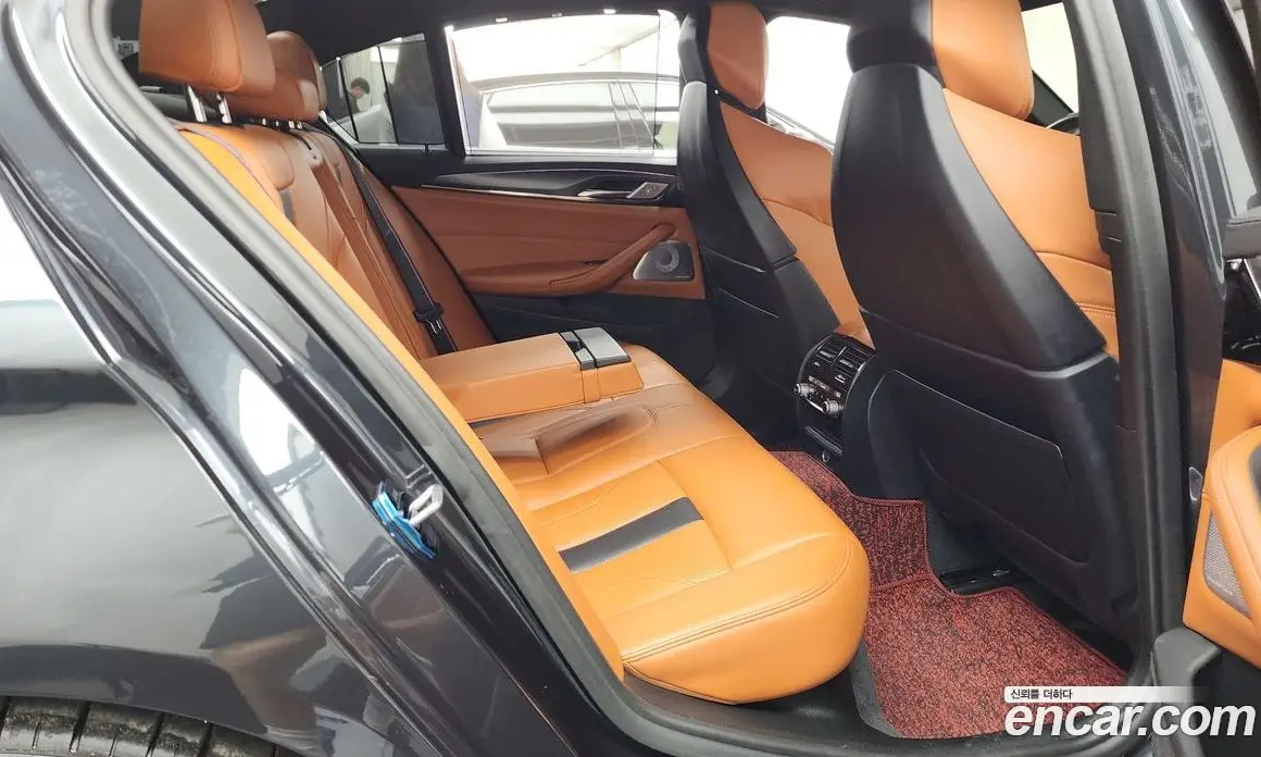 BMW M5 2018 4.4 автомат (гидро), фото 18 BMW M5 2018 4.4 автомат (гидро), фото 18
