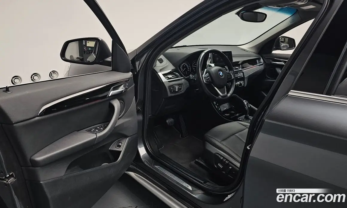 BMW X1 2022 2.0 автомат (гидро), фото 12