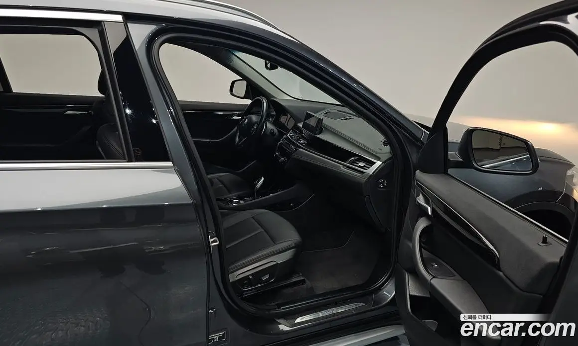 BMW X1 2022 2.0 автомат (гидро), фото 15