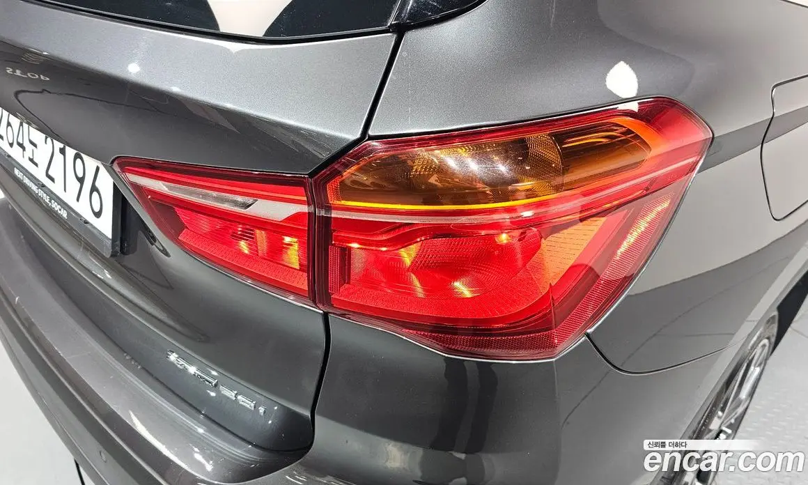 BMW X1 2022 2.0 автомат (гидро), фото 8