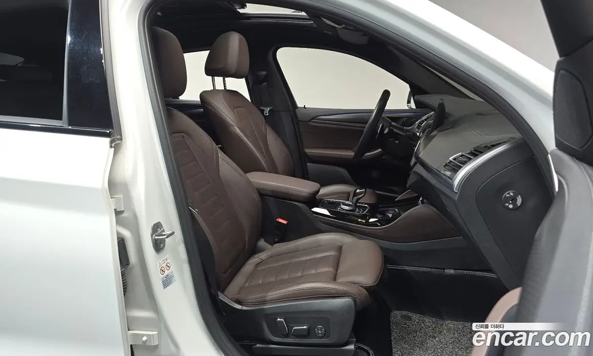 BMW X4 2024 2.0 автомат (гидро), фото 17