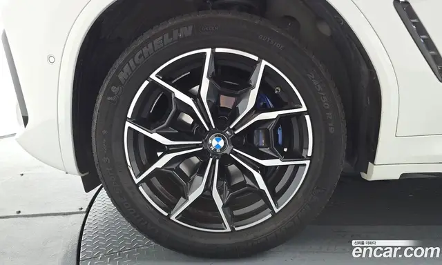 BMW X4 2024 2.0 автомат (гидро), миниатюра 5