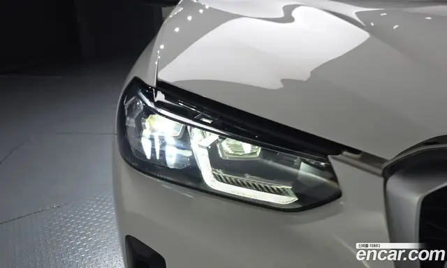 BMW X4 2024 2.0 автомат (гидро), миниатюра 8