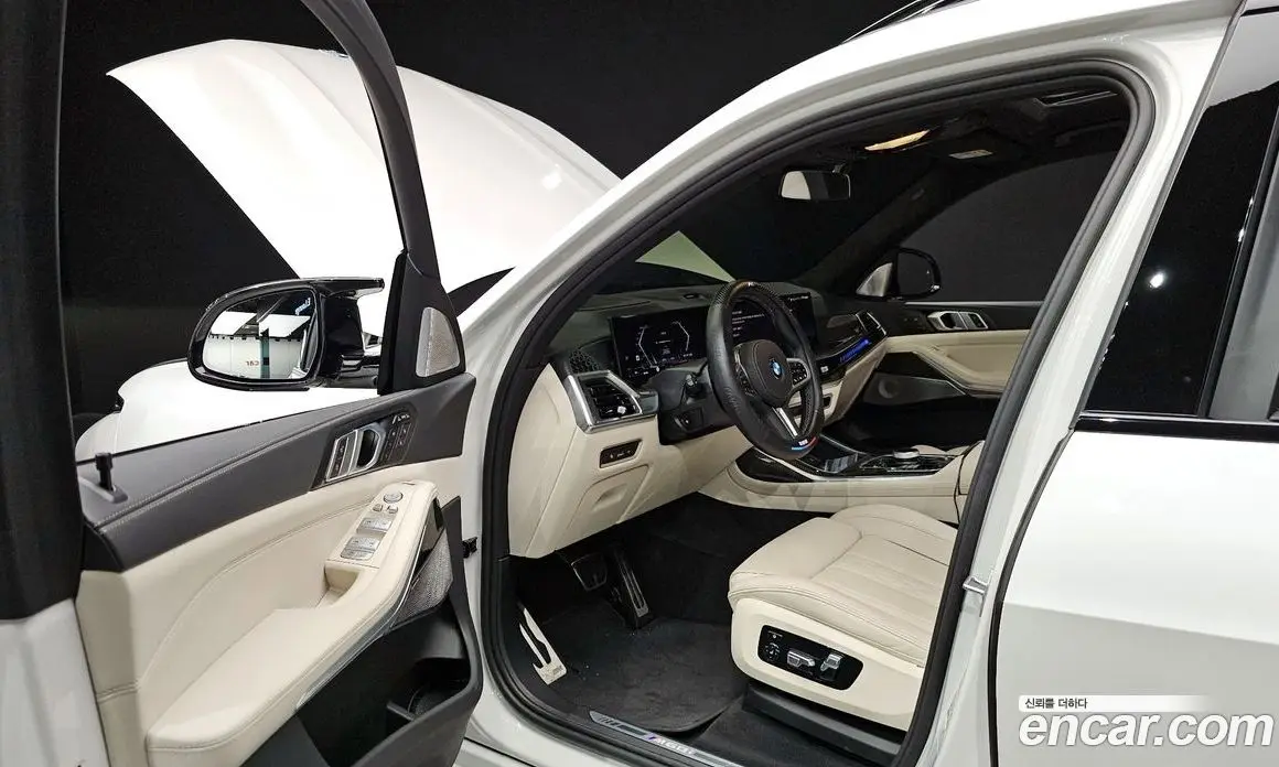 BMW X7 2023 4.4 автомат (гидро), фото 13