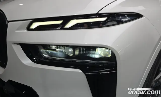BMW X7 2023 4.4 автомат (гидро), миниатюра 8