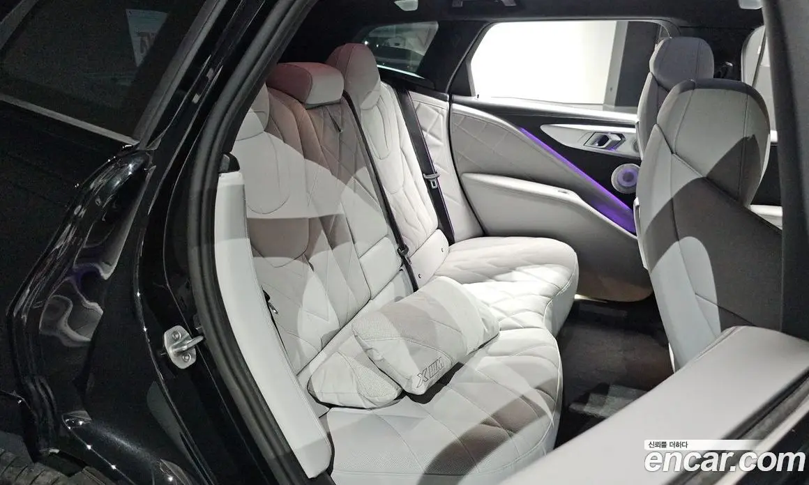 BMW XM 2026 4.4 автомат (гидро), фото 17