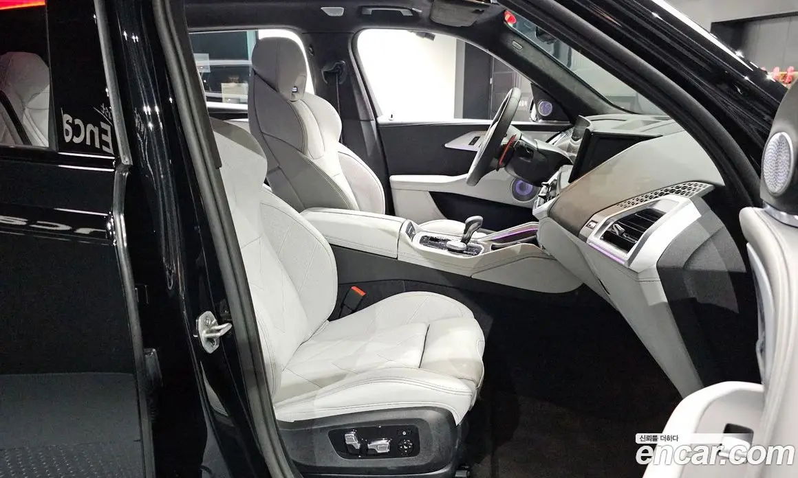 BMW XM 2026 4.4 автомат (гидро), фото 18