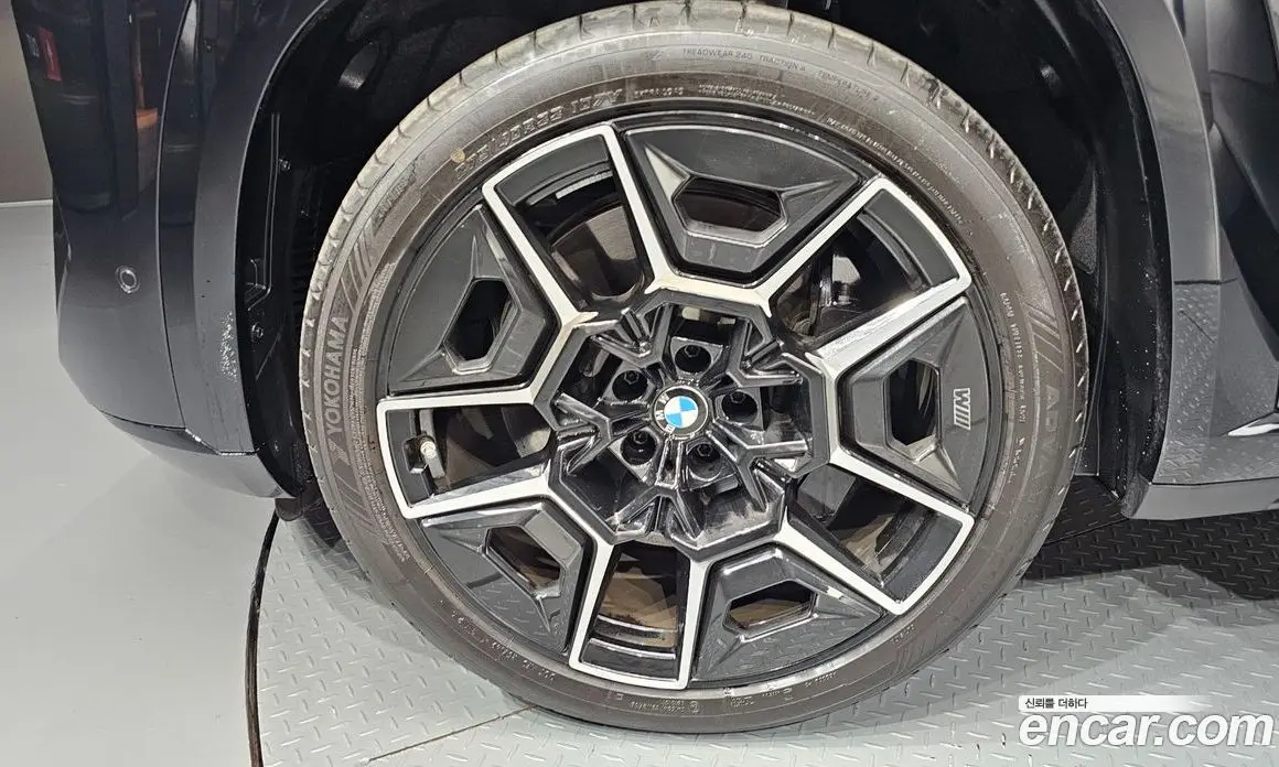 BMW XM 2026 4.4 автомат (гидро), фото 5