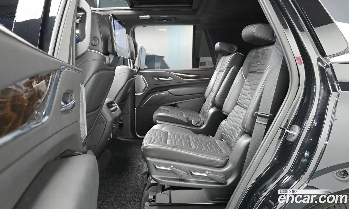 Cadillac Escalade 2021 6.2 автомат (гидро), фото 18 Cadillac Escalade 2021 6.2 автомат (гидро), фото 18