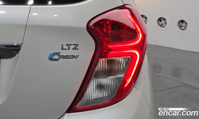 Chevrolet Spark 2015 1.0 автомат (гидро), миниатюра 9
