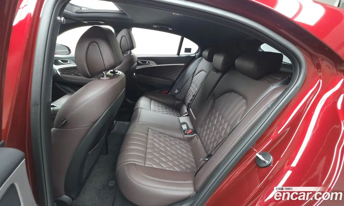 Genesis G70 2024 2.5 автомат (гидро), фото 18 Genesis G70 2024 2.5 автомат (гидро), фото 18