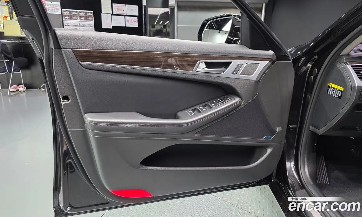 Genesis G80 2018 3.3 автомат (гидро), фото 14 Genesis G80 2018 3.3 автомат (гидро), фото 14