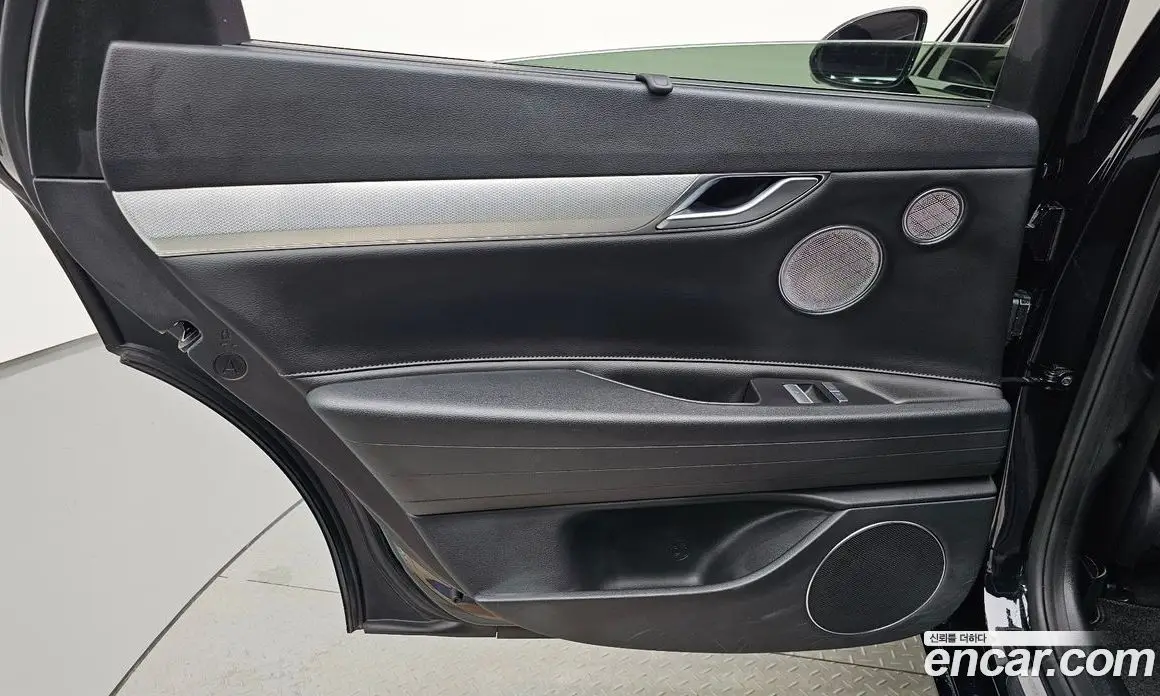 Genesis G80 2023 0.2 автомат (гидро), фото 14