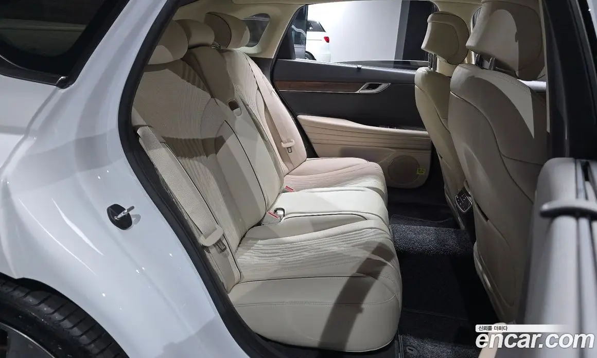 Genesis G80 2023 2.5 автомат (гидро), фото 16