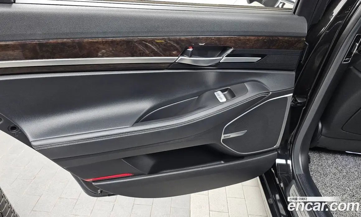Genesis G90 2019 3.8 автомат (гидро), фото 15 Genesis G90 2019 3.8 автомат (гидро), фото 15