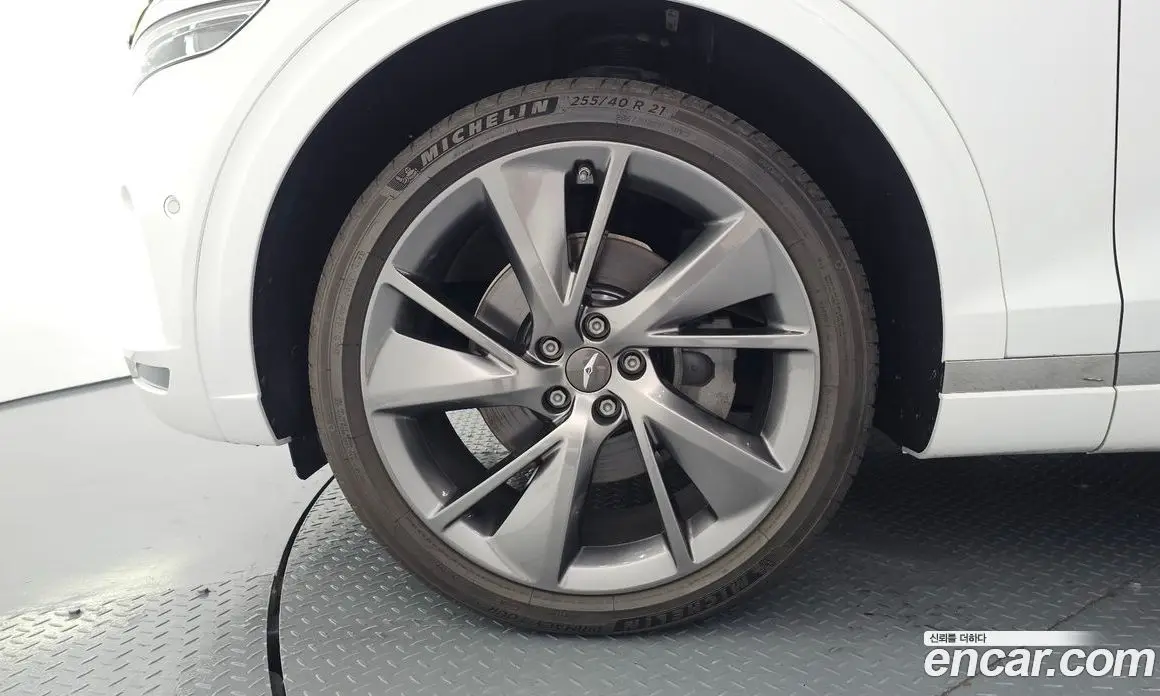 Genesis GV70 2021 2.2 автомат (гидро), фото 5 Genesis GV70 2021 2.2 автомат (гидро), фото 5