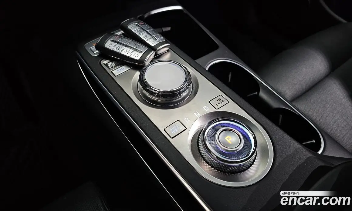 Genesis GV70 2021 2.2 автомат (гидро), фото 9 Genesis GV70 2021 2.2 автомат (гидро), фото 9